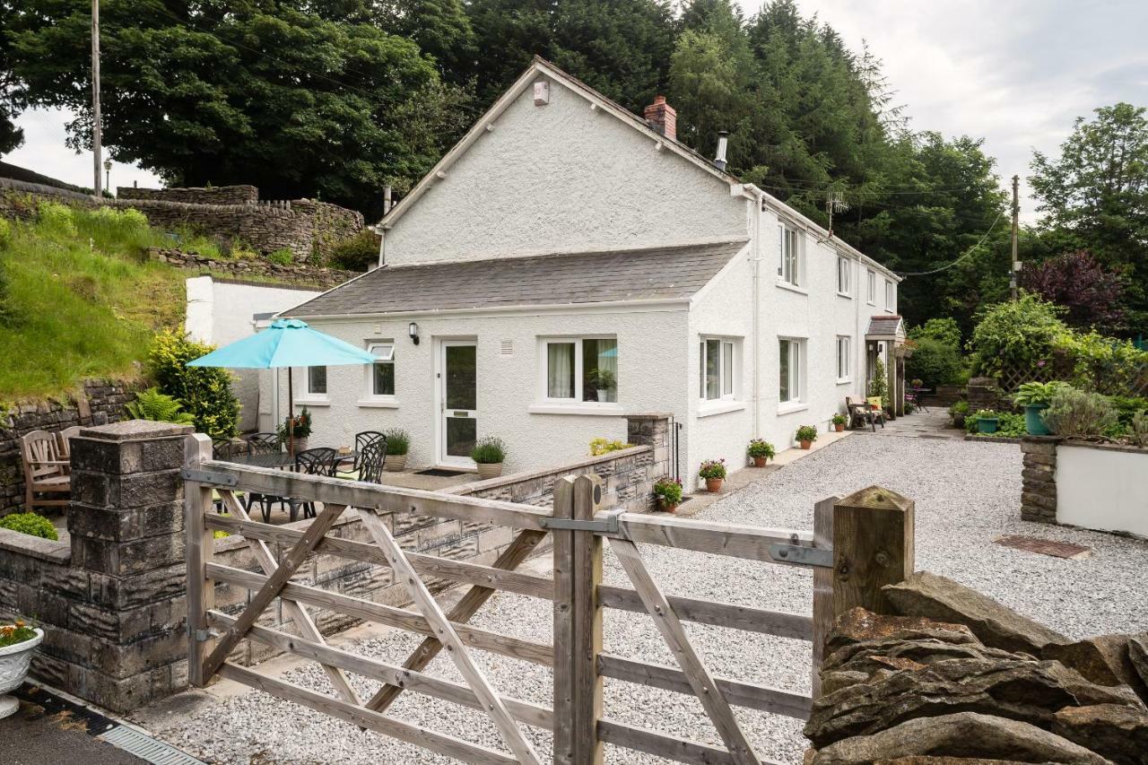 1 Tan Yr Eglwys Barn Cottage Pontardawe 외부 사진