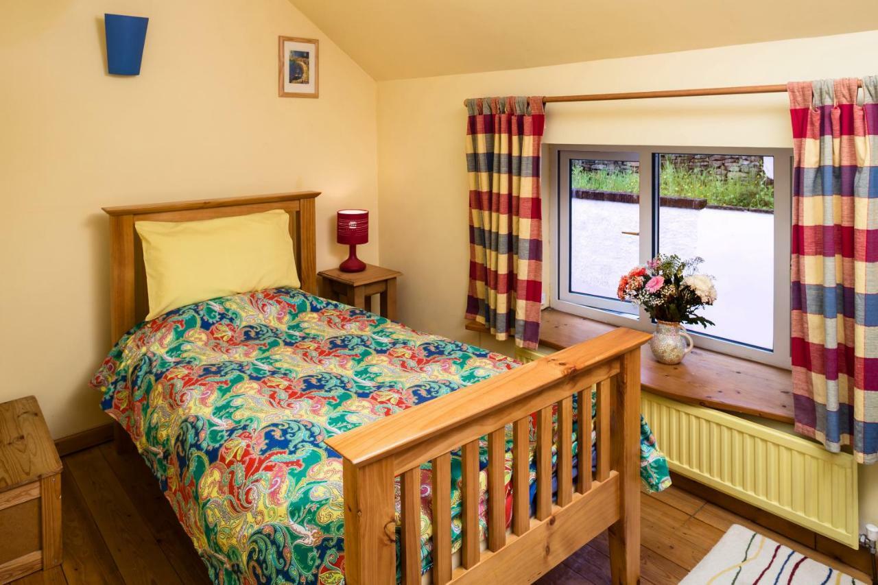 1 Tan Yr Eglwys Barn Cottage Pontardawe 외부 사진