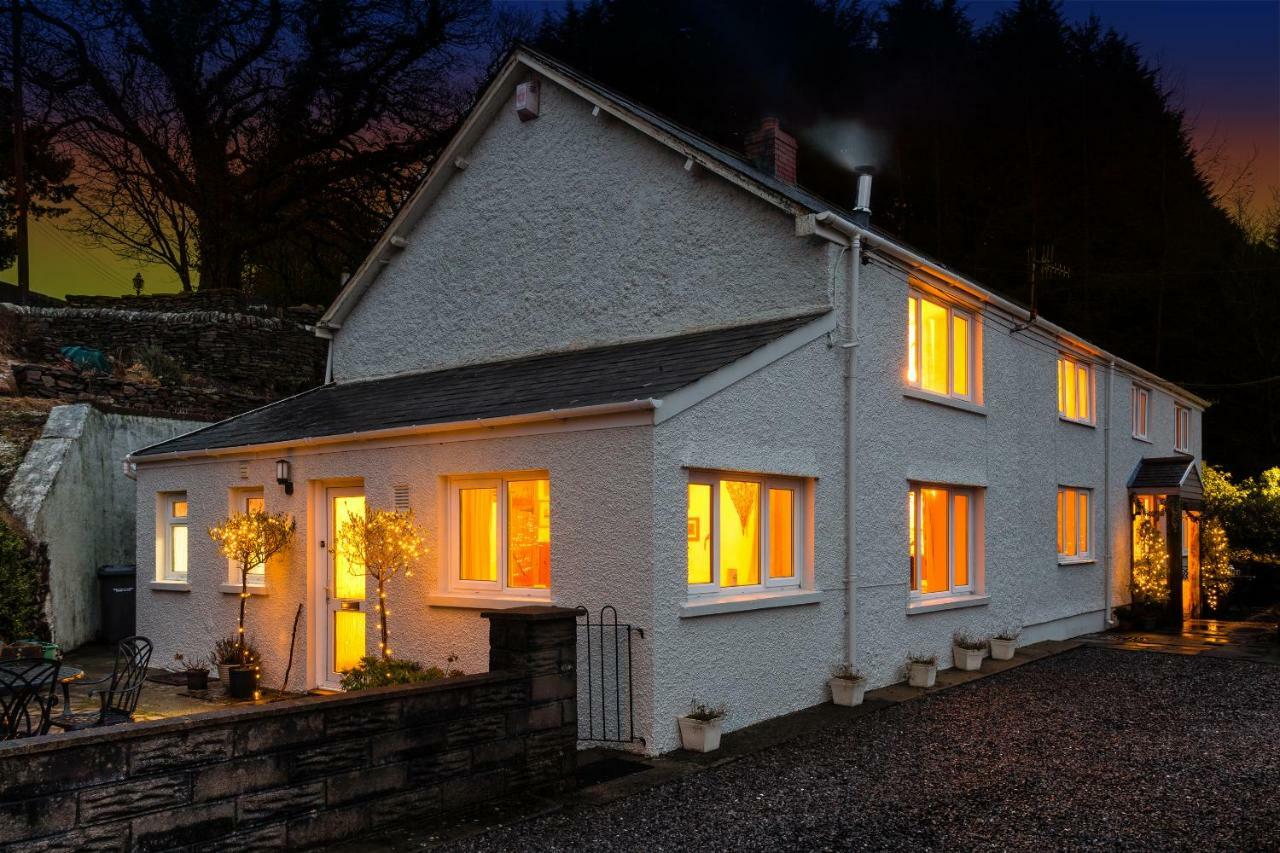 1 Tan Yr Eglwys Barn Cottage Pontardawe 외부 사진